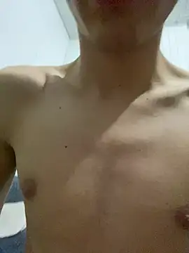 Snapshot of ekskekejejej chatting on 4, 3, 2025 ekskekejejej online show from 4, 3, 2025