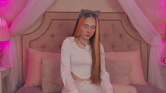Snapshot of SashaMeow chatting on 3, 5, 2026 SashaMeow online show from 3, 5, 2026
