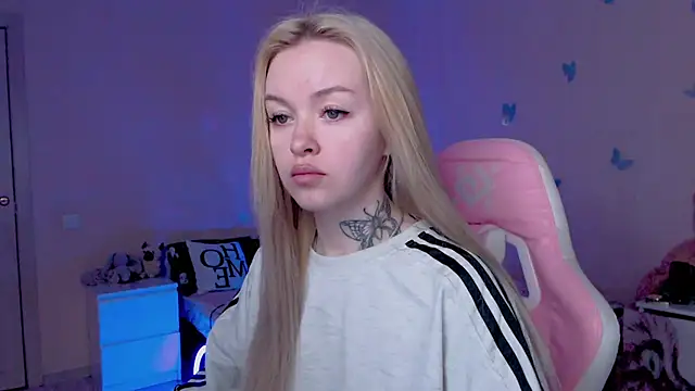 Snapshot of Naughty_Mable chatting on 27, 4, 2026 Naughty Mable online show from 27, 4, 2026