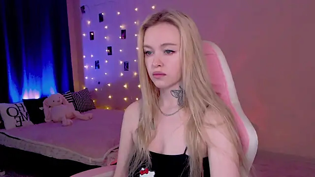 Snapshot of Naughty_Mable chatting on 2, 6, 2026 Naughty Mable online show from 2, 6, 2026