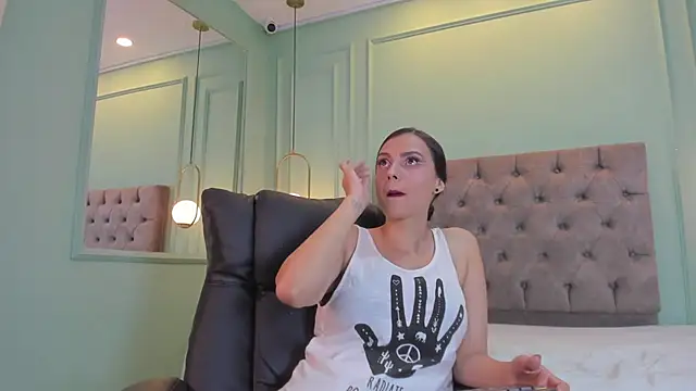 Abril jones10 online show from 31, 12, 2024