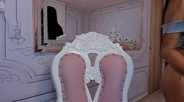 Snapshot of Daphne_Fox_ chatting on 8, 3, 2025 Daphne Fox online show from 8, 3, 2025