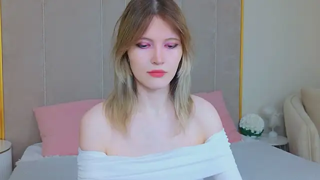 NellieLoyns online show from 31, 7, 2026
