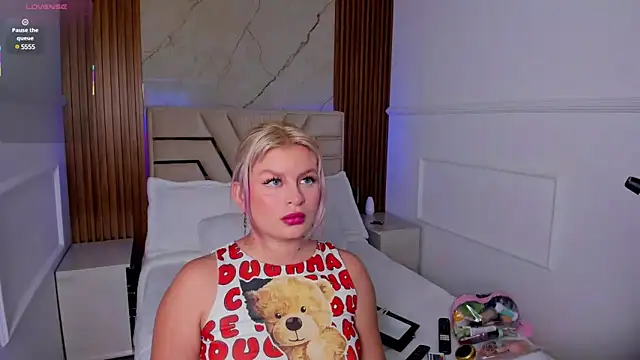 LolaAngellx online show from 13, 3, 2025