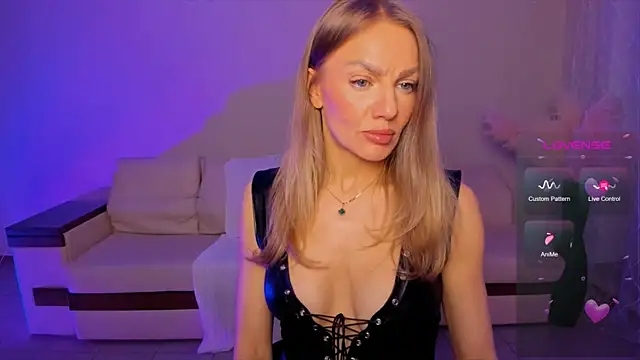 Oliva Candy online show from 24, 4, 2026