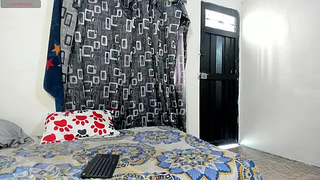 NaughtyBarbie19 online show from 18, 2, 2025