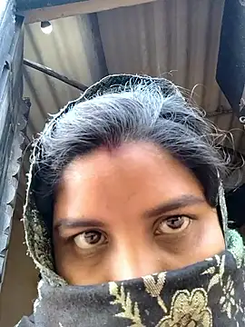 Snapshot of sweet_suman chatting on 15, 12, 2025 sweet suman online show from 15, 12, 2025