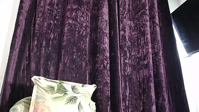 Ebonyxprincess  online show from 29, 1, 2025