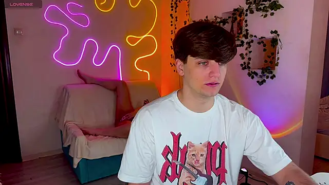 RobertAndLinela online show from 18, 9, 2025