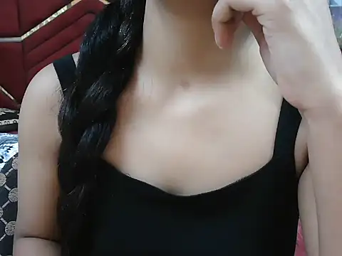 Snapshot of Somiya87 chatting on 2, 10, 2025 Somiya87 online show from 2, 10, 2025