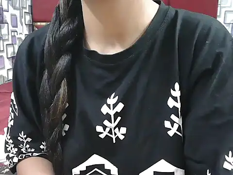 Snapshot of Somiya87 chatting on 16, 10, 2025 Somiya87 online show from 16, 10, 2025