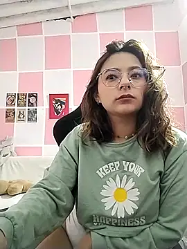 Snapshot of Paulina_mosh chatting on 4, 3, 2025 Paulina mosh online show from 4, 3, 2025