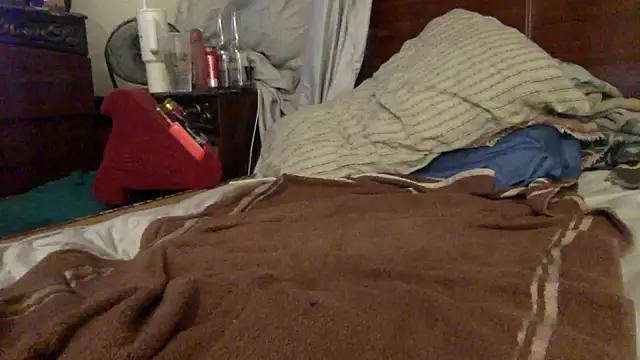 bubblebut420 online show from 12, 10, 2025