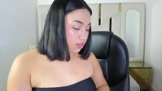 IsabellRodriguez18 online show from 23, 12, 2025