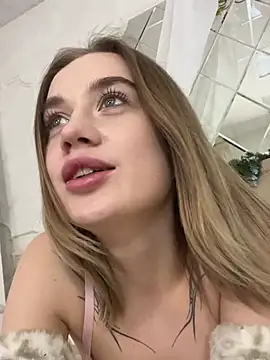 KiraMyers online show from 14, 1, 2025