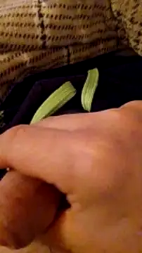 Snapshot of MaxiFabry chatting on 8, 2, 2025 MaxiFabry online show from 8, 2, 2025