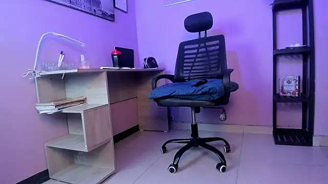 Snapshot of Samantha__cooper chatting on 4, 3, 2026 Samantha cooper online show from 4, 3, 2026