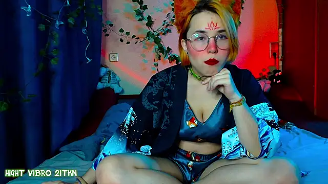 Snapshot of TrickyKitsune chatting on 20, 2, 2025 TrickyKitsune online show from 20, 2, 2025
