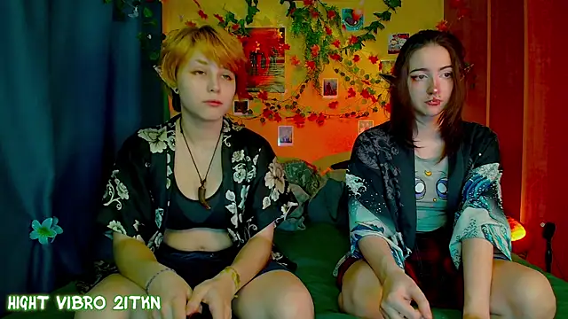 Snapshot of TrickyKitsune chatting on 2, 10, 2025 TrickyKitsune online show from 2, 10, 2025