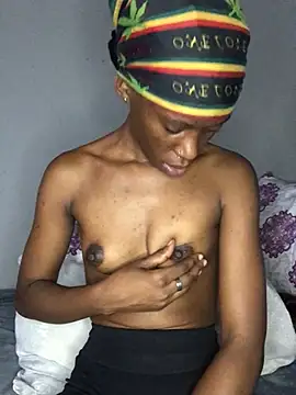 xxSexyTalia28 online show from 6, 4, 2026