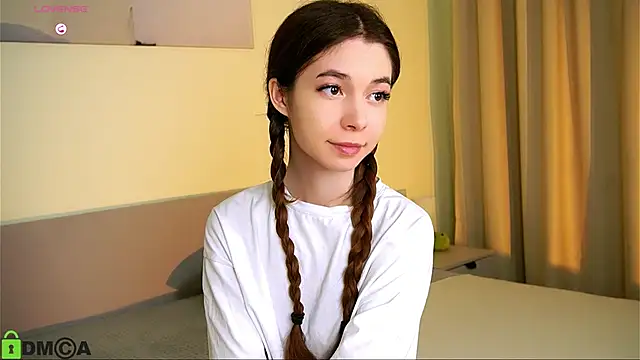 Snapshot of LittleOriana chatting on 19, 1, 2025 LittleOriana online show from 19, 1, 2025