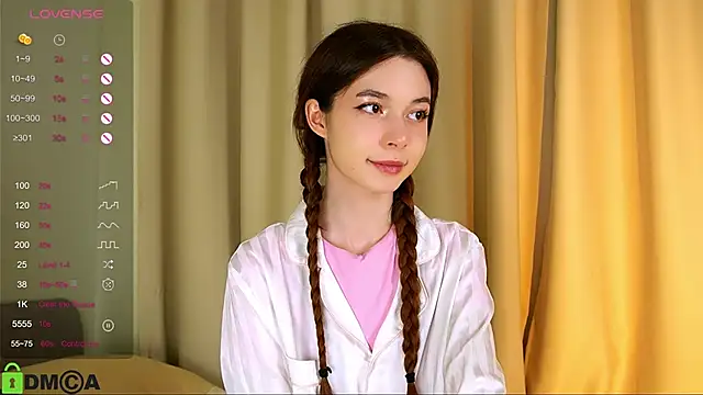 Snapshot of LittleOriana chatting on 9, 2, 2025 LittleOriana online show from 9, 2, 2025