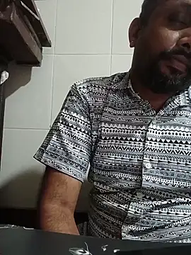 Snapshot of carria_homes chatting on 21, 4, 2026 carria homes online show from 21, 4, 2026