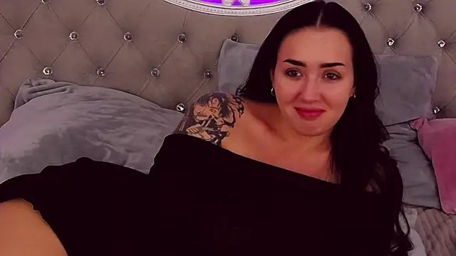 Snapshot of KimKhallifa chatting on 31, 1, 2025 KimKhallifa online show from 31, 1, 2025