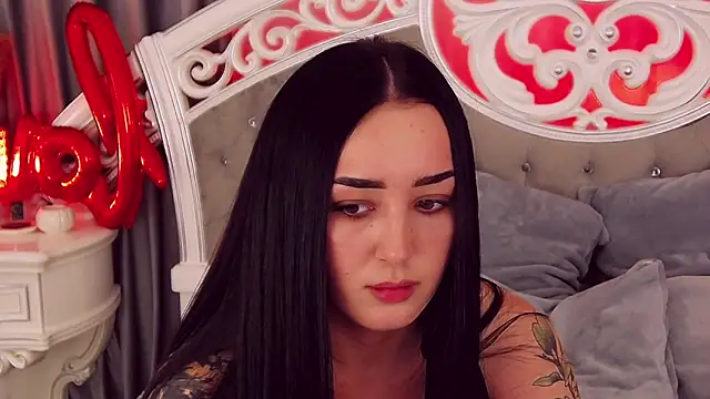 Snapshot of KimKhallifa chatting on 25, 2, 2025 KimKhallifa online show from 25, 2, 2025