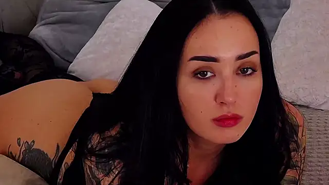Snapshot of KimKhallifa chatting on 1, 3, 2025 KimKhallifa online show from 1, 3, 2025