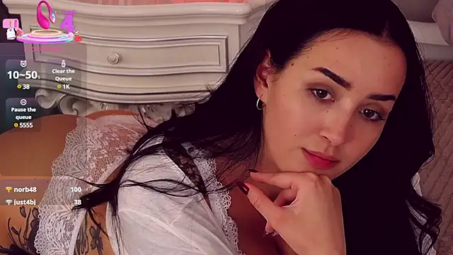 Snapshot of KimKhallifa chatting on 5, 3, 2025 KimKhallifa online show from 5, 3, 2025