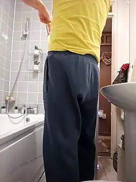 Naked Uk Guy online show from 9, 2, 2025