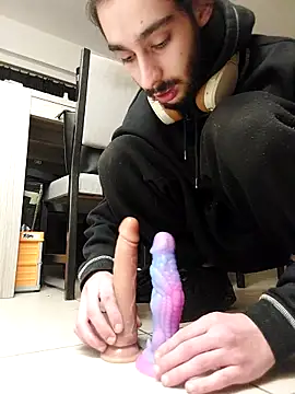 Snapshot of Levi_Latino chatting on 6, 2, 2025 Levi Latino online show from 6, 2, 2025