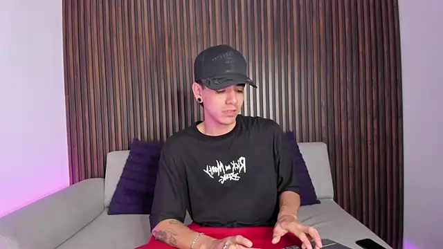 Snapshot of saul_novak chatting on 23, 1, 2025 saul novak online show from 23, 1, 2025