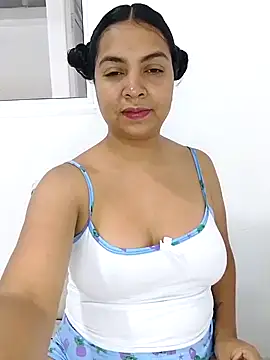 Snapshot of Brendabluee chatting on 2, 2, 2025 Brendabluee online show from 2, 2, 2025