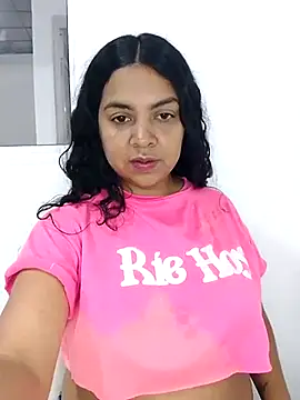 Snapshot of Brendabluee chatting on 5, 2, 2025 Brendabluee online show from 5, 2, 2025