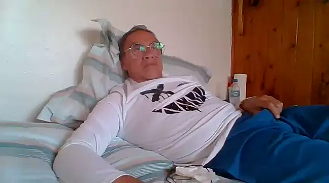 Snapshot of santiagon2015 chatting on 29, 1, 2025 santiagon2015 online show from 29, 1, 2025