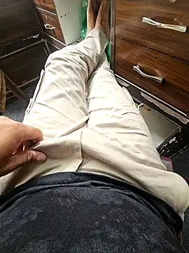 Snapshot of pyasevickybabu563 chatting on 8, 10, 2025 pyasevickybabu563 online show from 8, 10, 2025