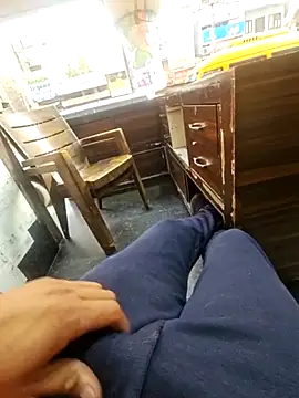 Snapshot of pyasevickybabu563 chatting on 25, 11, 2025 pyasevickybabu563 online show from 25, 11, 2025