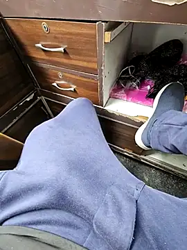 Snapshot of pyasevickybabu563 chatting on 19, 12, 2025 pyasevickybabu563 online show from 19, 12, 2025