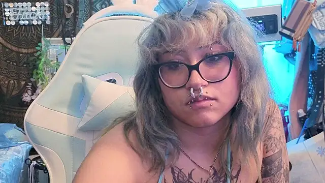 deluxxxeblu online show from 14, 1, 2026