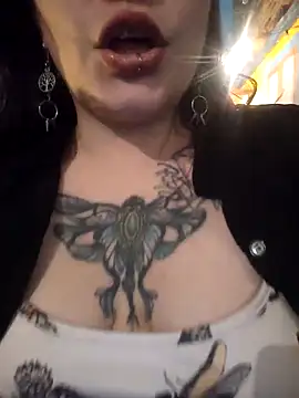 Miss Amelie online show from 6, 3, 2025