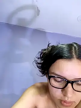 Danni shy online show from 17, 1, 2025