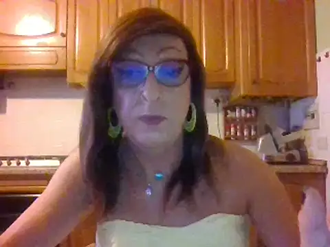 Snapshot of Tiabet chatting on 27, 11, 2025 Tiabet online show from 27, 11, 2025