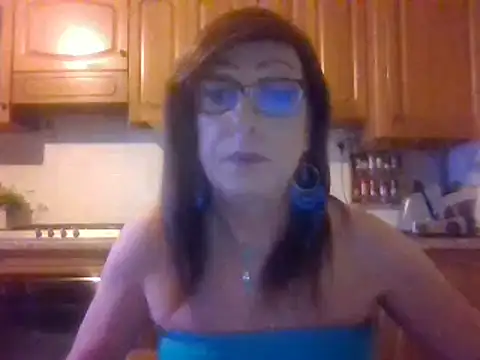 Snapshot of Tiabet chatting on 5, 12, 2025 Tiabet online show from 5, 12, 2025