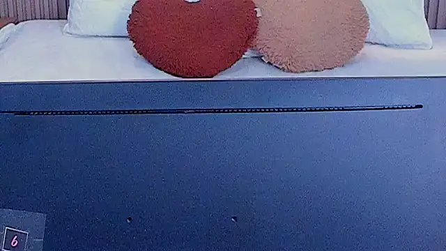 Annie kurt  online show from 7, 10, 2025