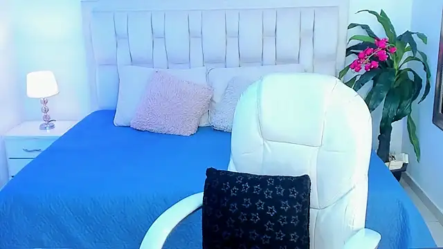 Annie kurt  online show from 8, 10, 2025