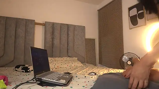 womantall99 online show from 6, 11, 2025