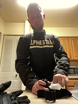 Snapshot of bjay1210 chatting on 17, 2, 2025 bjay1210 online show from 17, 2, 2025