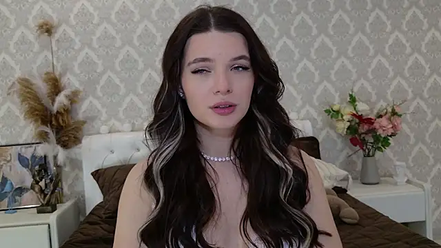 Nellie Medina online show from 7, 2, 2025